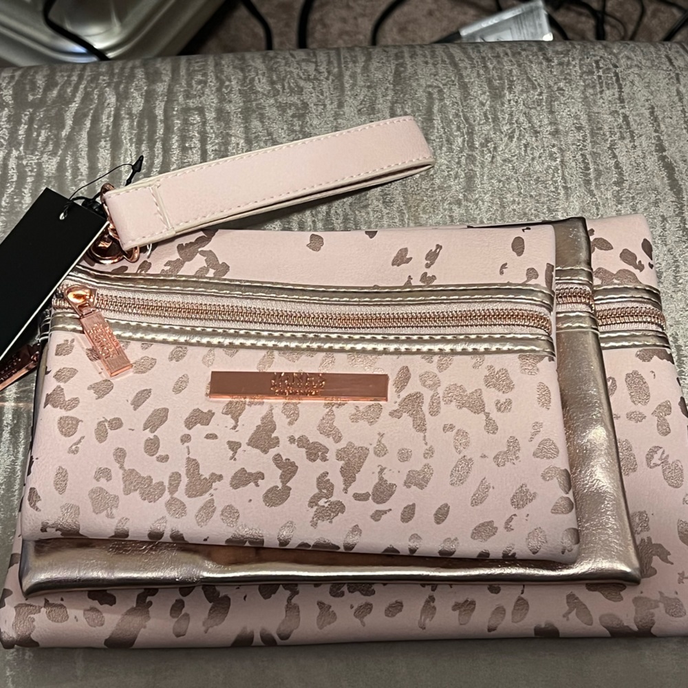 NWT Set of 3 Detachable Wristlets Jones New York